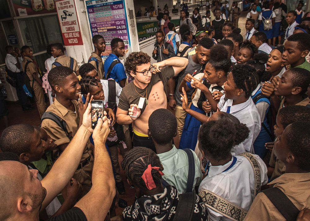 2018- Street magic in Kingston Bus Terminal, Jamaica 